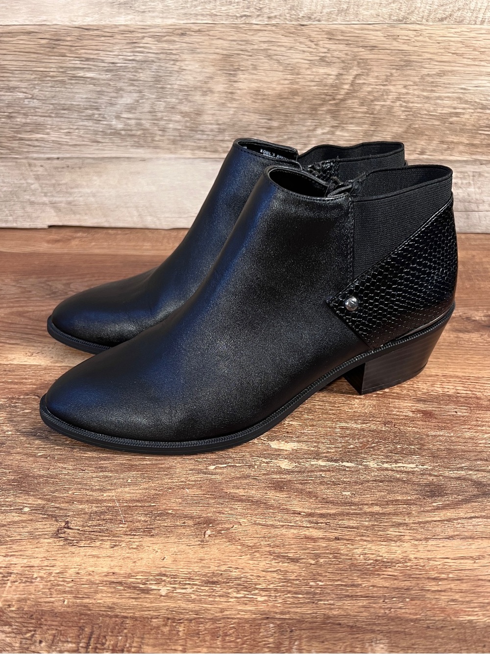 Simply Vera Vera Wang Black Ankle Boots‎ Size 8 Block Heel Booties